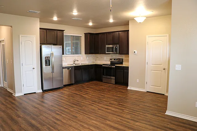 Kitchen - 740 Westfield Blvd
