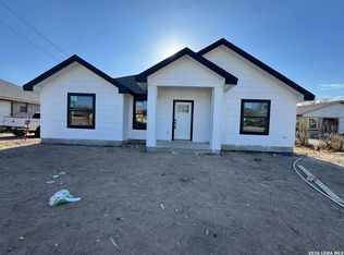 457 La Paloma Dr, Eagle Pass, TX 78852
