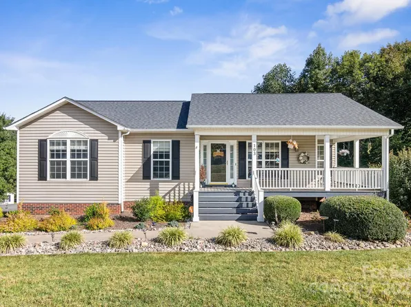 103 S River Glen Dr, Morganton, NC 28655