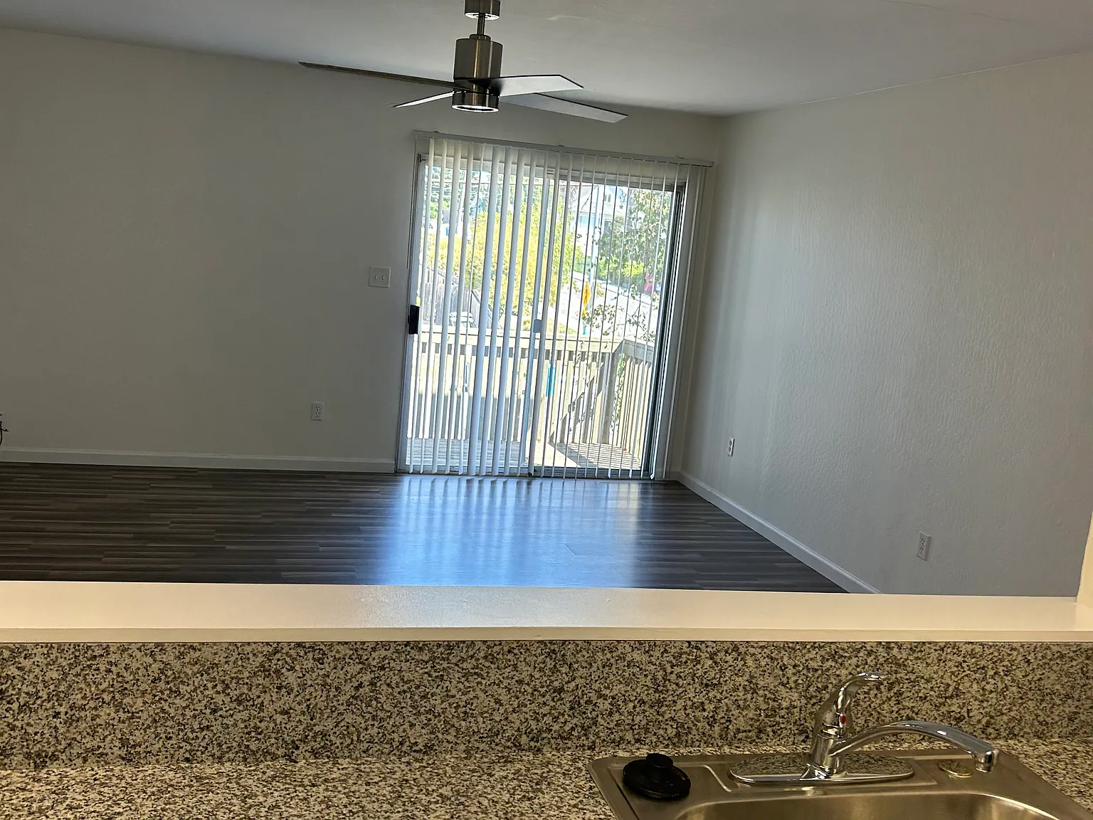 560 Winchester St — Photo 2