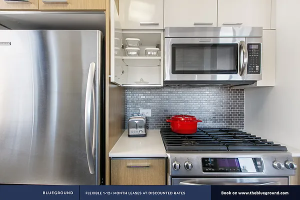 Rented by The Blueground | media 42