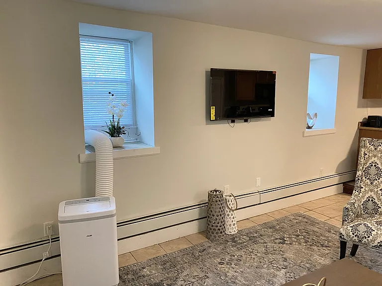 1100 South Ave — Photo 35