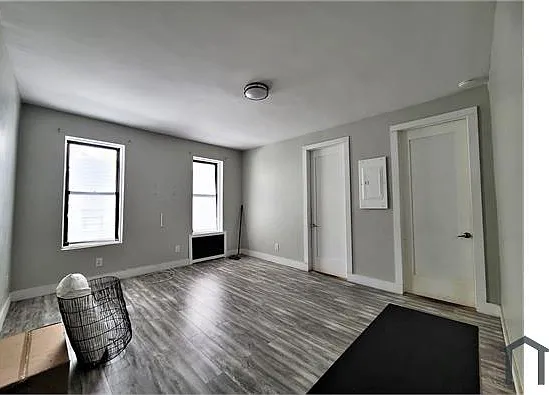 4 bed, $3,900 — Photo 4