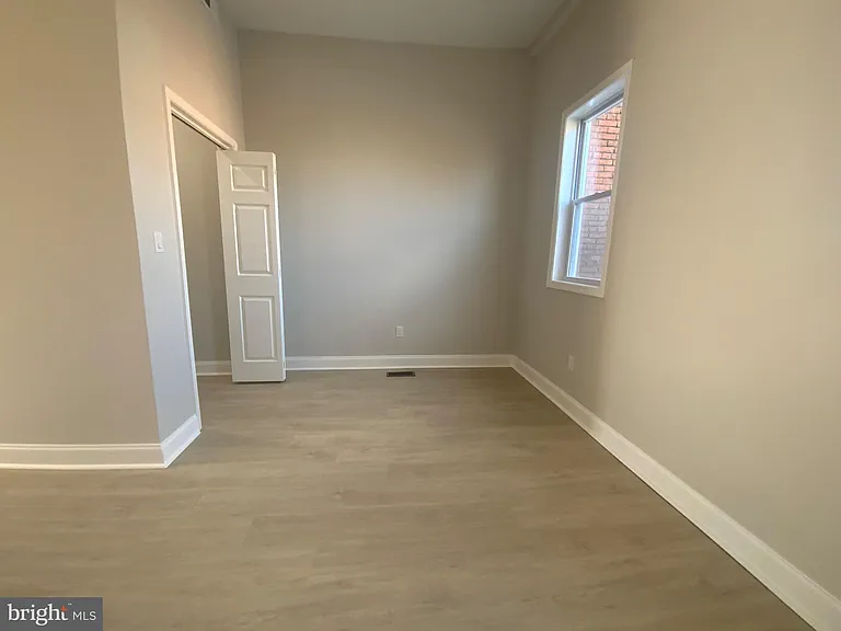 2141 Druid Hill Ave — Photo 29