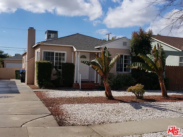 1729 S Carmelina Ave — Photo 1
