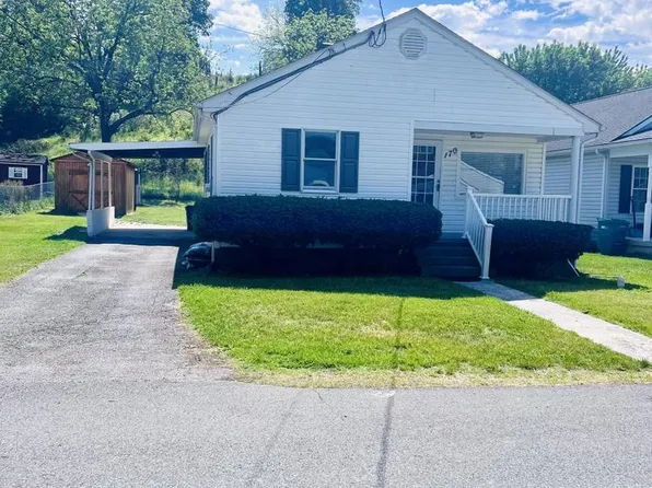 170 N Eberly St, Strasburg, VA 22657