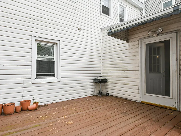 26 Charles St #1 — Photo 18