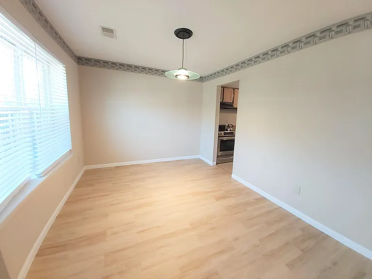 3210 Crystal Ct — Photo 3