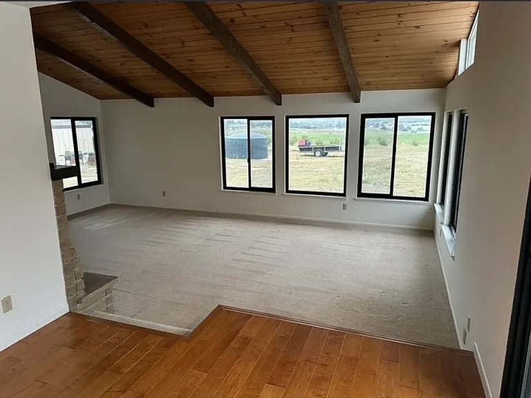 445 Crestmont Dr — Photo 6