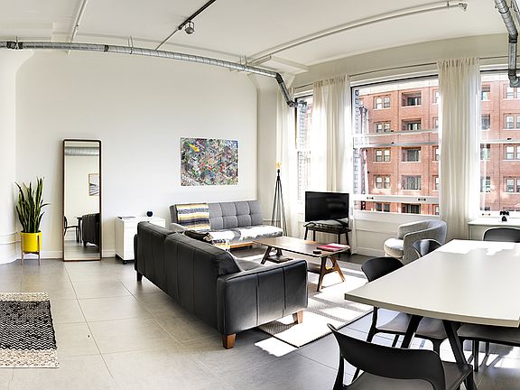 4th image of 939 S Broadway APT 505