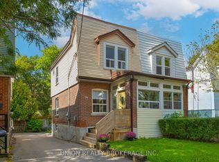 94 Hiltz Ave, Toronto, ON M4L 2N5