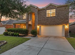 8716 Sierra Trl, Aubrey, TX 76227