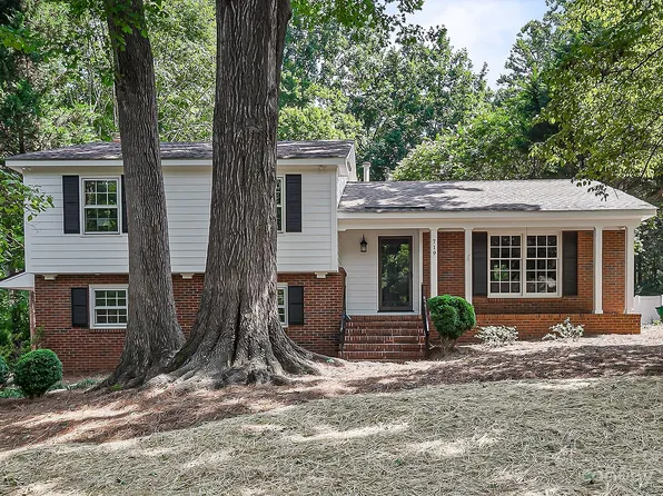 719 Riverwood Rd, Charlotte, NC 28270