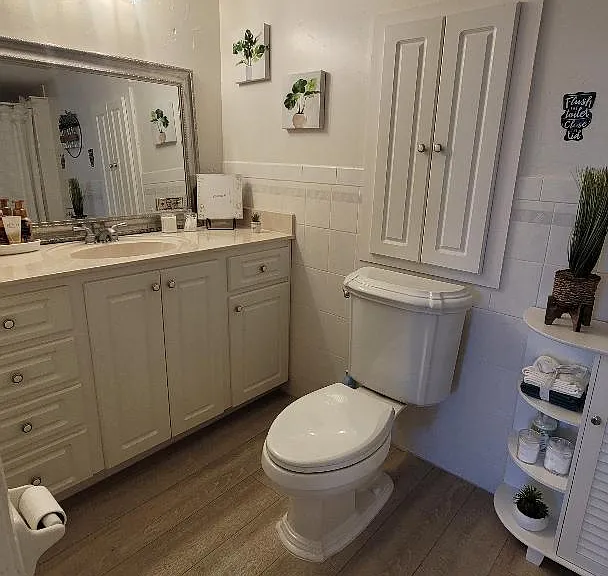925 N Halifax Ave #104 — Photo 14