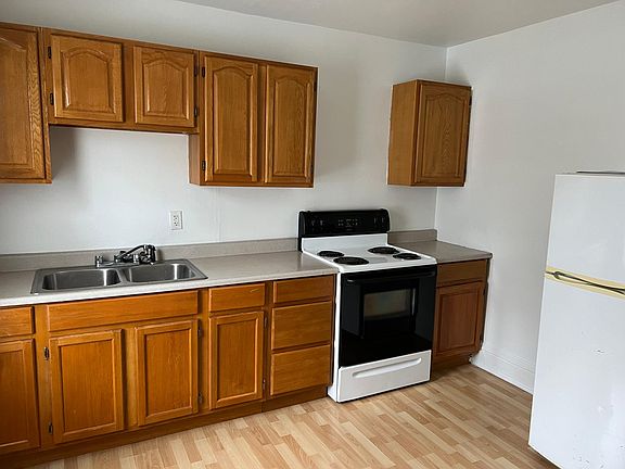 5th image of 111 N 6th St #2