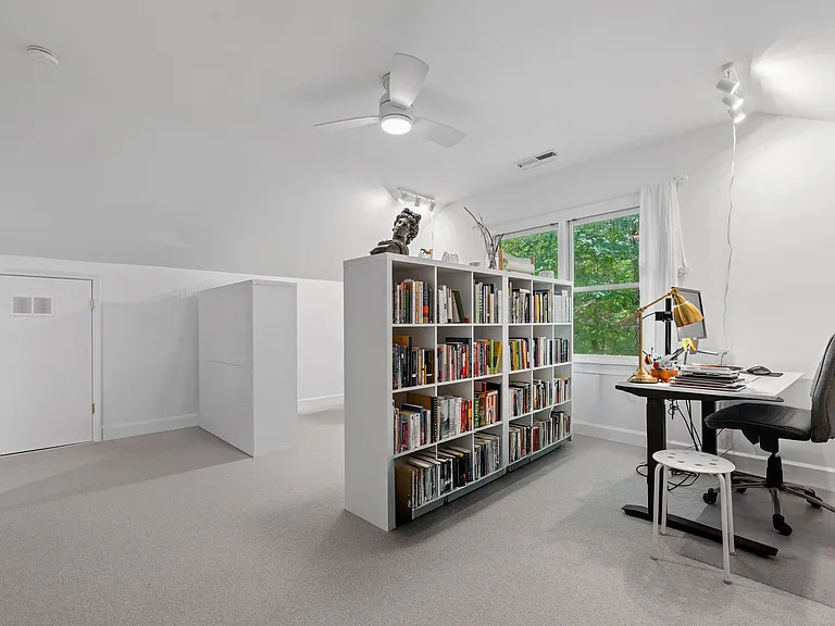 111 Bel Arbor Ln — Photo 13