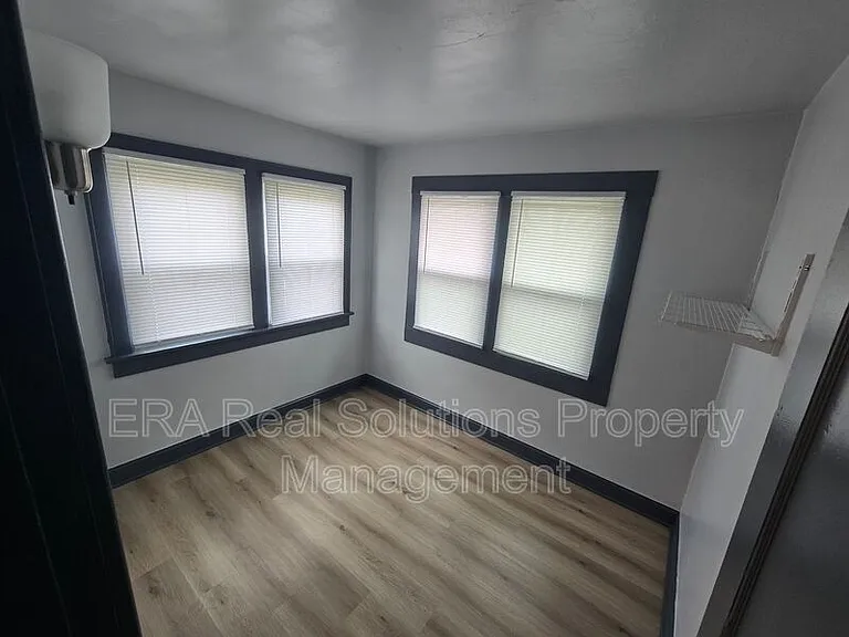 548 S Wayne Ave — Photo 19