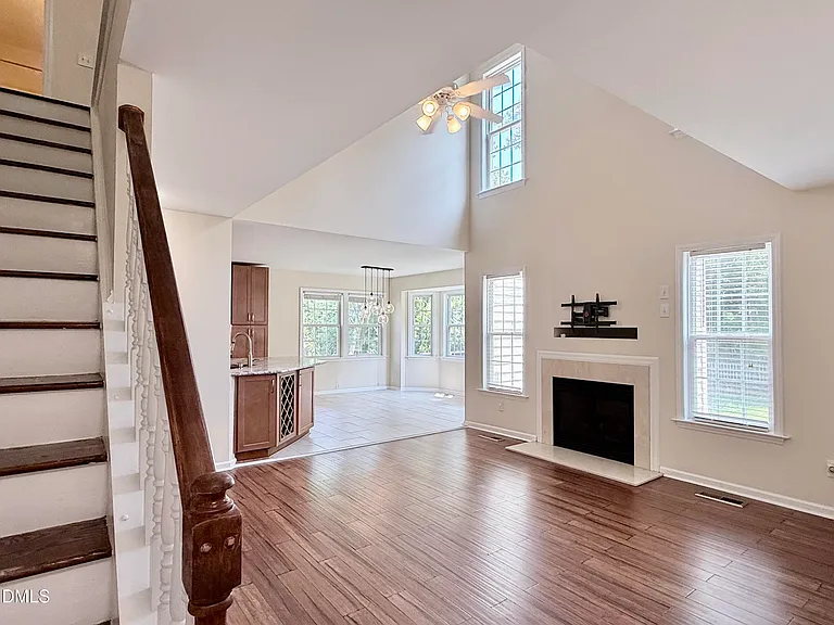 2729 E Shoreham St — Photo 19
