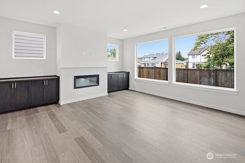 5th image of 14306 14th Avenue Ct E #197