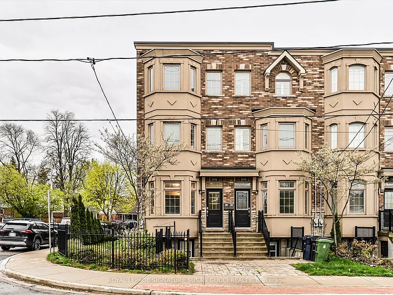 2833 Saint Clair Ave E — Photo 1