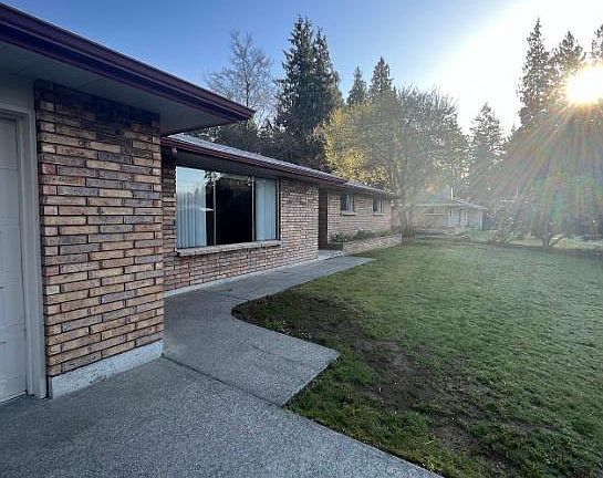 2nd image of 2284 Cedar Ln