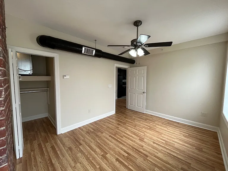 440 S Fairmount St — Photo 12