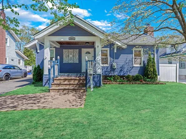 565 Baldwin Avenue, North Baldwin, NY 11510