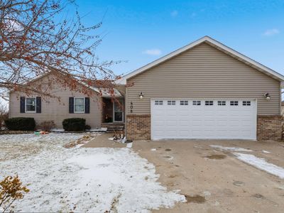 408 6th St SE, State Center, IA, 50247