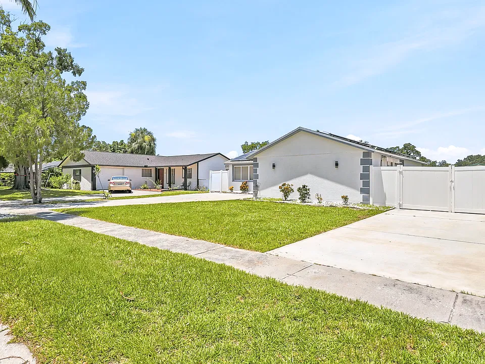 9023 Arndale Cir #B