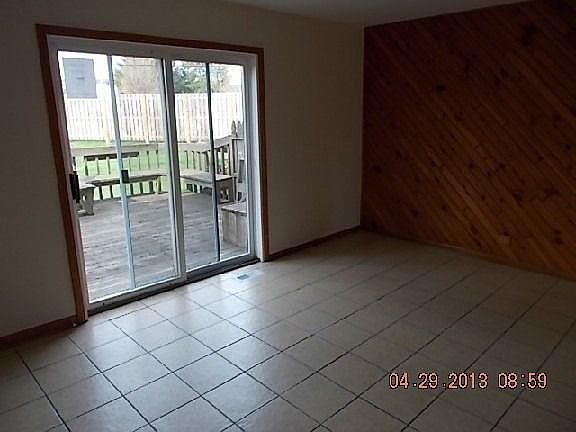 4th image of 936 N Boxwood Dr #A