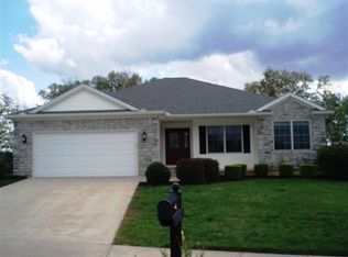 1411 Barberry Ct, Troy, OH