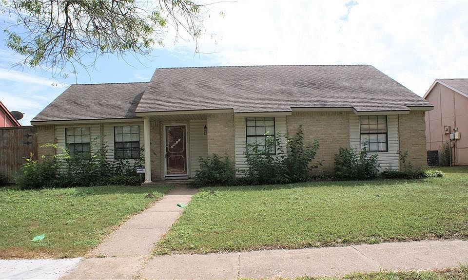 1st image of 2810 Poplar Trl