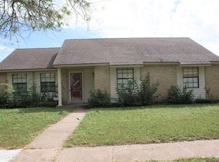 2810 Poplar Trl, Garland, TX 75042