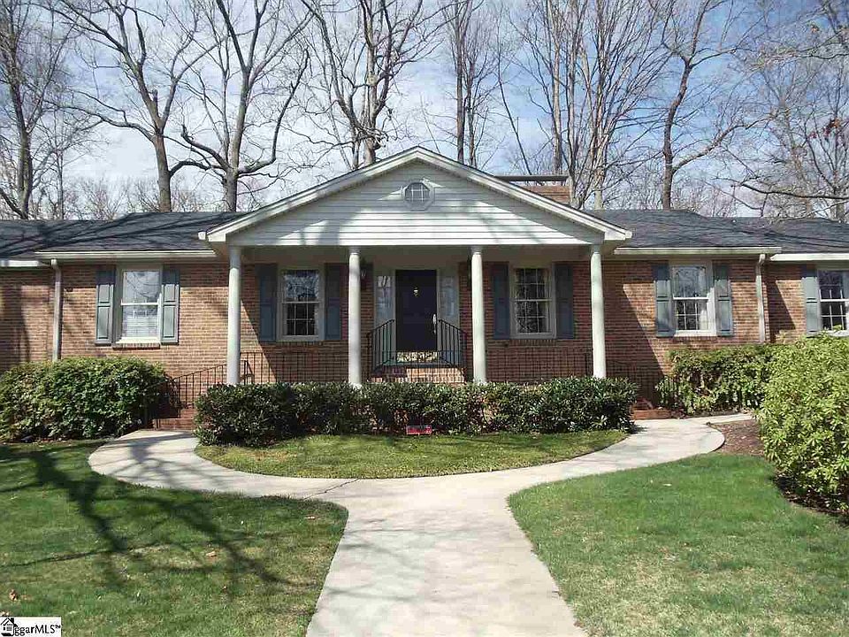 1st image of 204 Stone Lake Dr