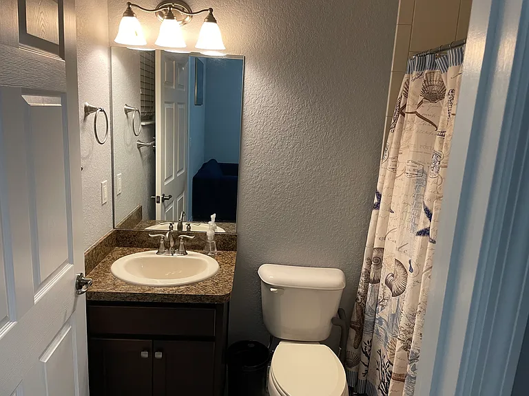 823 NW 45th Pl #1 — Photo 10