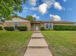 329 Alamosa Dr, Hewitt, TX 76643