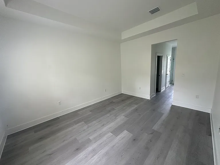 2810 W Huron Ln — Photo 5