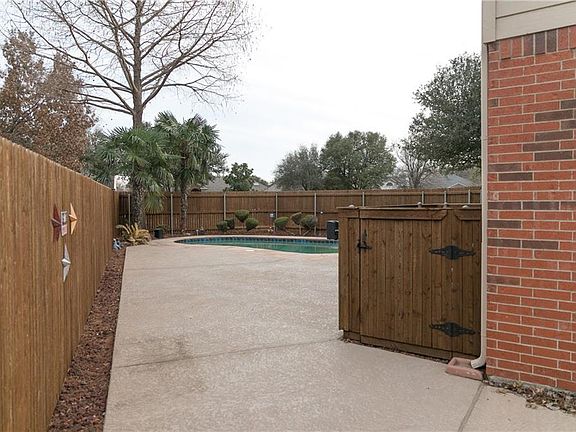 5th image of 505 Dartmouth Ln