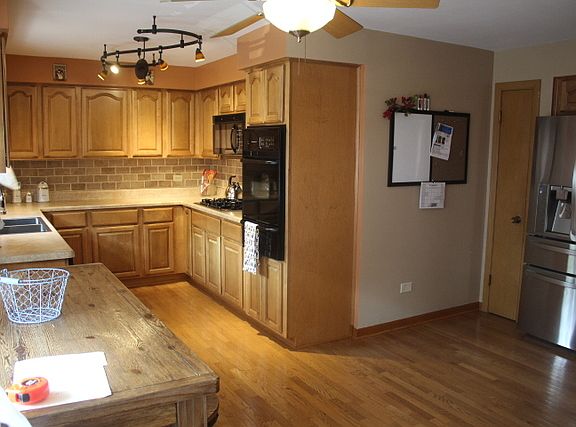 3rd image of 10505 Kedvale Ave