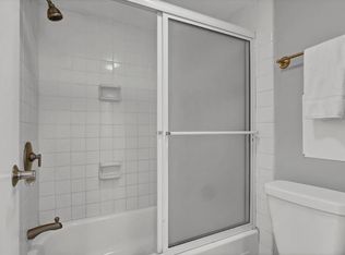 1704 Lumina Ave N APT 2D, Wrightsville Beach, NC 28480