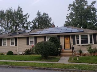 6 Bowling Green Ln, Worcester, MA 01602