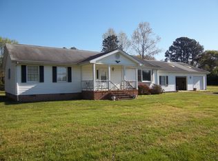 6089 Stormont Rd, Hartfield, VA 23071