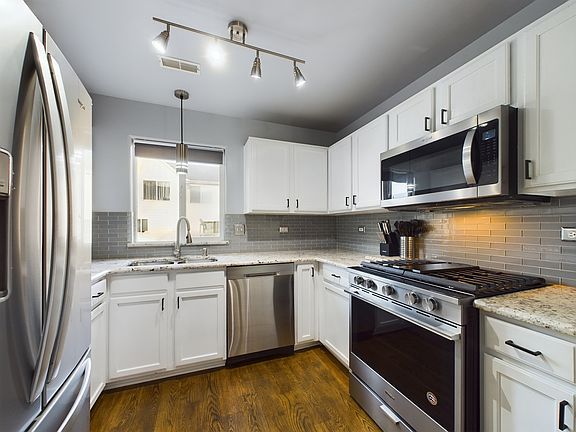 4th image of 2725 Canyon Dr #86