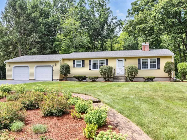 20 Forest Drive, Bedford, NH 03110-6212