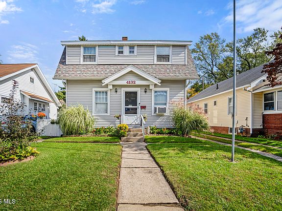 2nd image of 4132 Parrakeet Ave