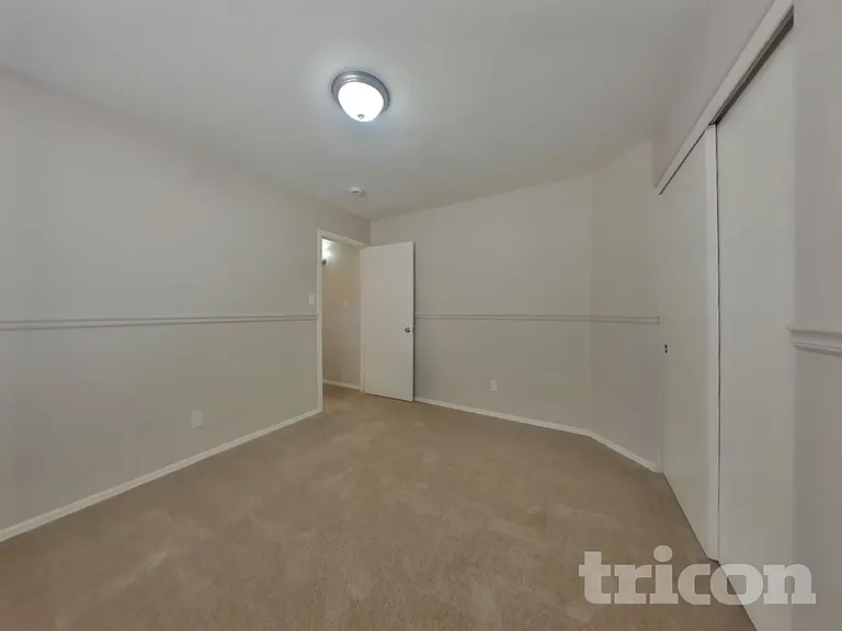13227 W Port Au Prince Ln — Photo 12