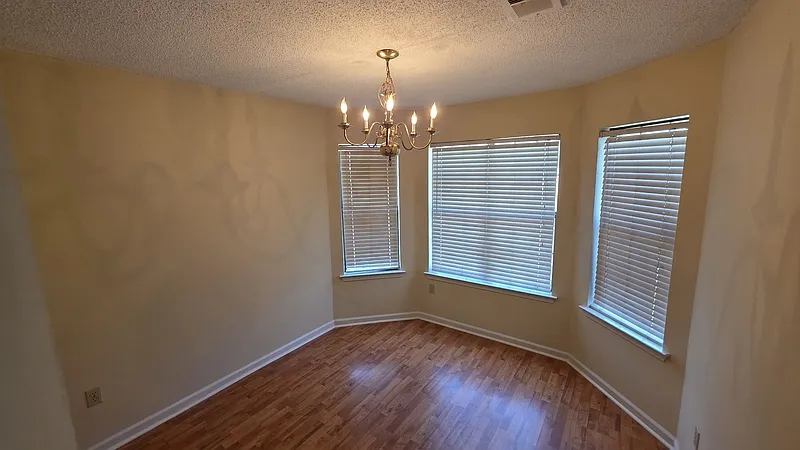 3 bed, 2.0 bath, 1537 sqft, $1,625 — Photo 2