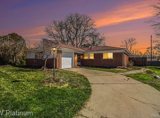 22736 Glenmoor Hts, Farmington, MI
