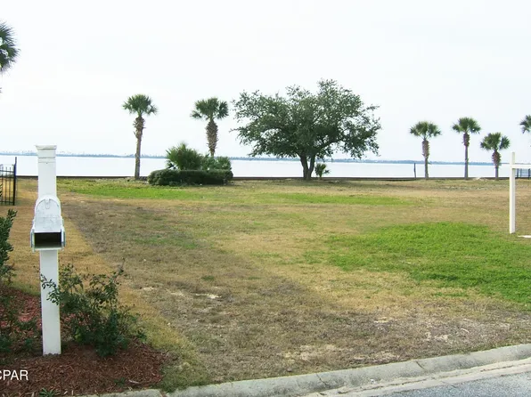 6722 Yacht Club Dr, Panama City, FL 32404