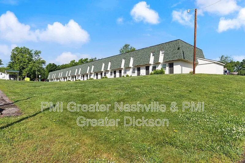2 bed, 1.5 bath, 950 sqft, $1,199 — Photo 3